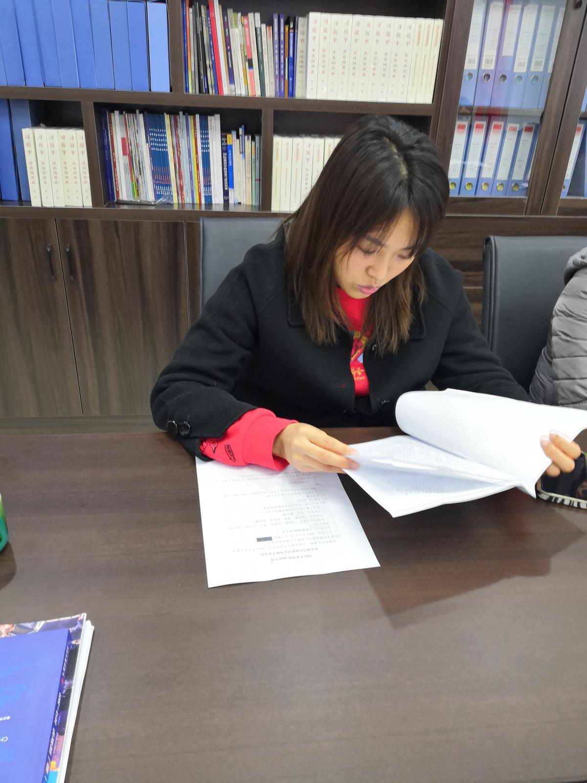员工党支部书记廖米梅述职.jpg